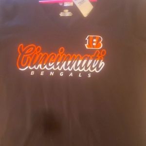 Women's Cincinnati Bengals T-shirt.
